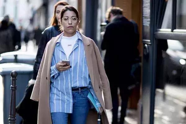 一件衬衫的六种穿搭,1件白衬衫怎么穿出5种风格