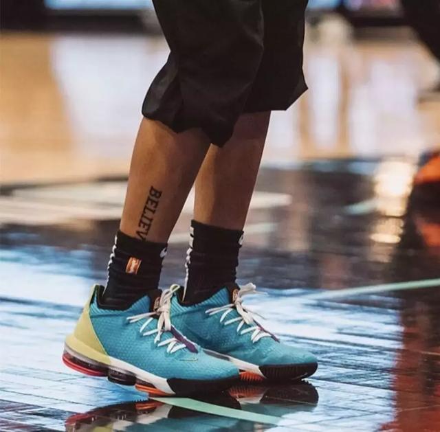 女生篮球手型,打篮球新手怎么选鞋