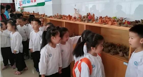 幼儿园老师让妈妈捐钱,幼儿园老师让孩子捐款2万元