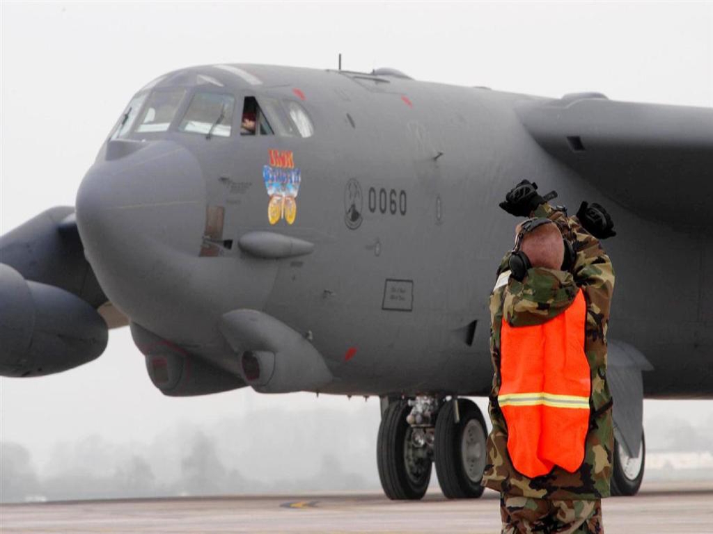 美空军司令指责中俄威胁美国的生存，美军须装备百架B21，炸平对手获得安全