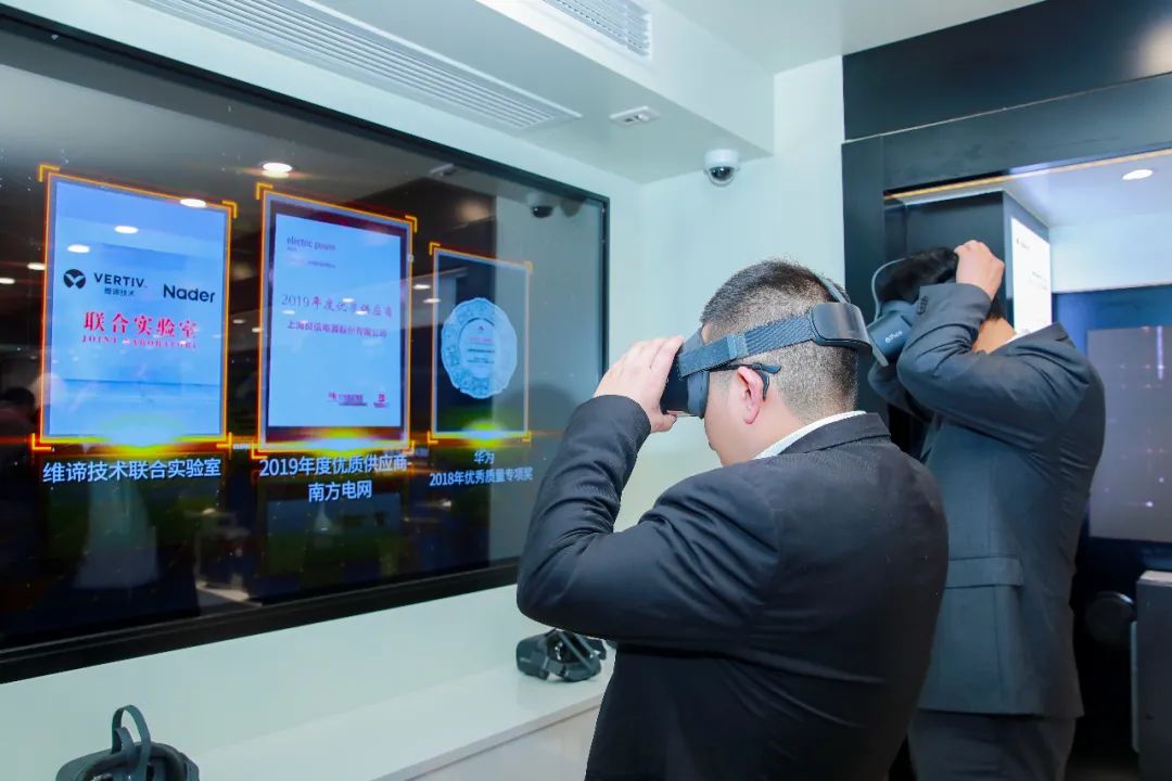 良信展会,良信展示车