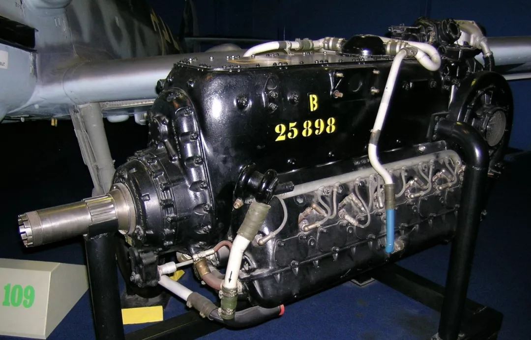 瑞典saab-37雷电式战斗机,瑞典制造新的喷气式战斗机