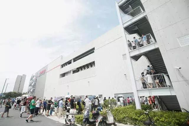 costco早上几点开门,costco开业首日被挤爆