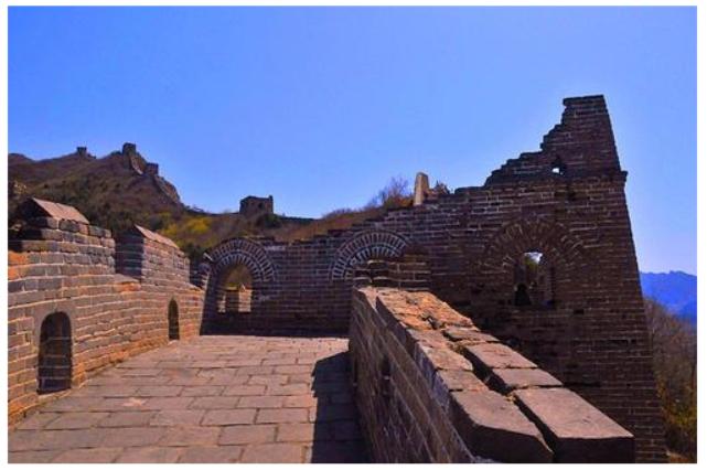 万里长城最突出的一个景点,万里长城是我国著名的旅游胜地