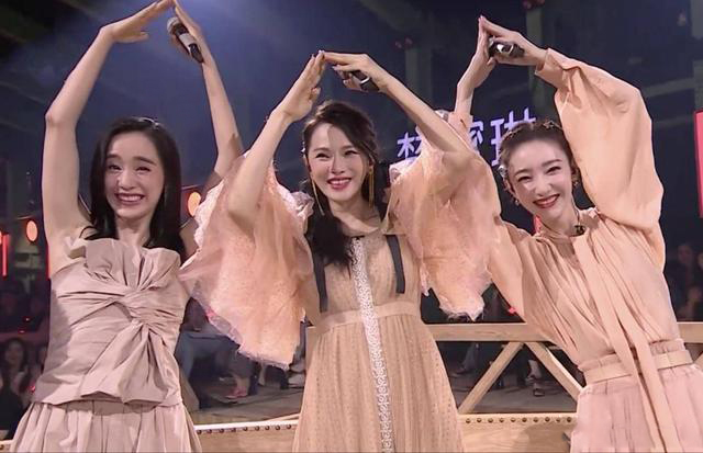 张含韵万茜最后一张照片,万茜和张含韵谁有实力