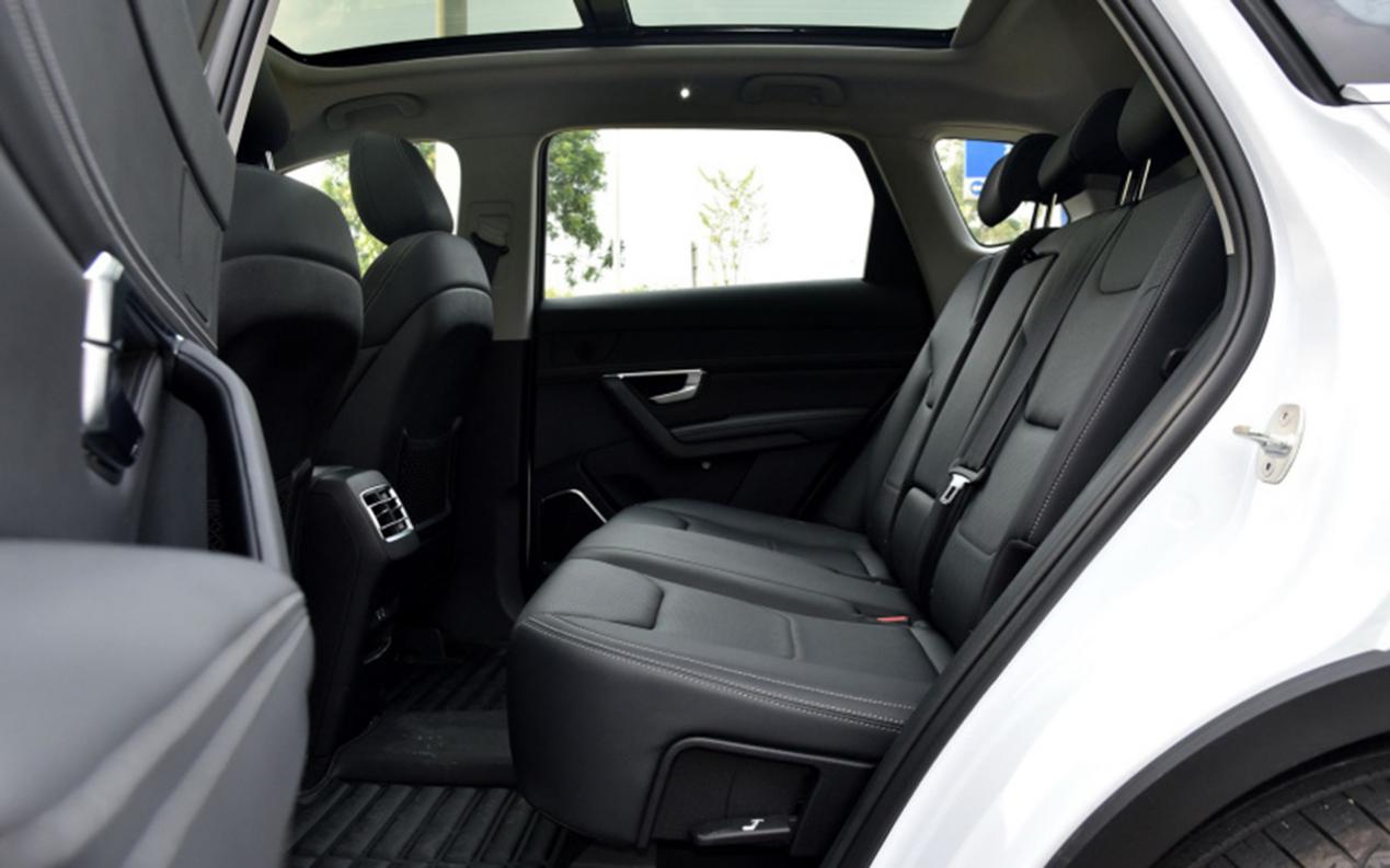 预算只有12万买什么suv值得推荐的,10万元买黑科技顶配suv了解一下