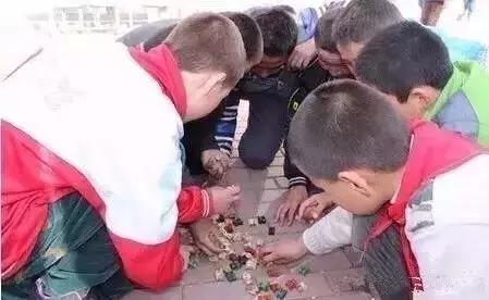 *疆新**也有很多“奇葩”的食物，有的看到反胃，有的念念不忘