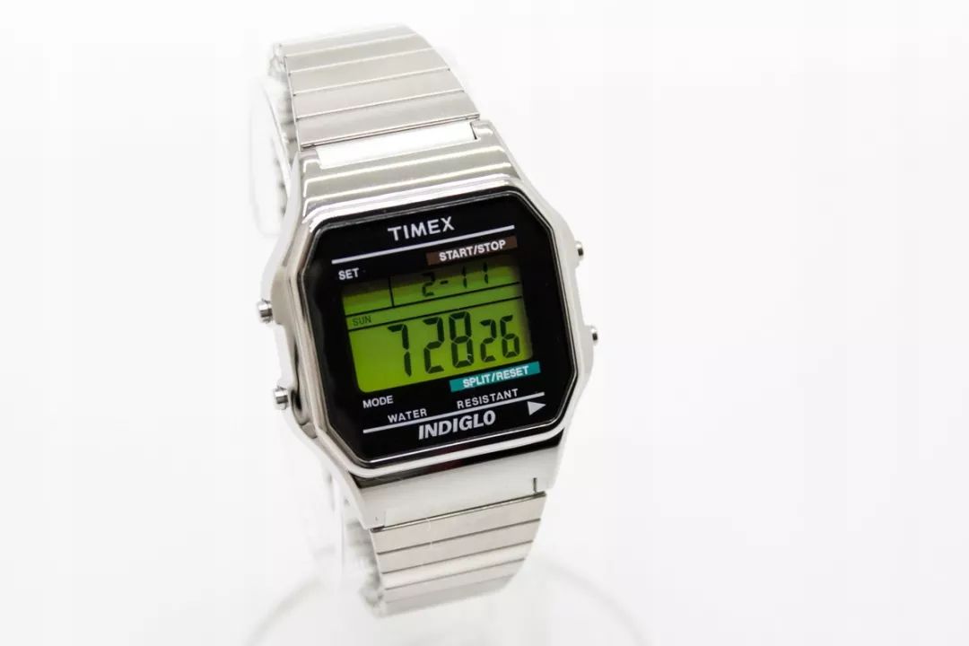 supreme最便宜的表,supreme联名运动手表