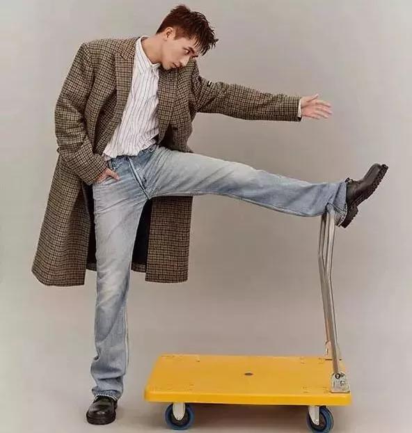 如何摆pose才好看,怎么摆pose好看又上镜