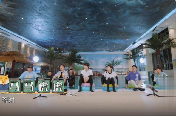 江疏影落水妆容被弄花，露出素颜那一刻，网友：这颜值是认真的吗