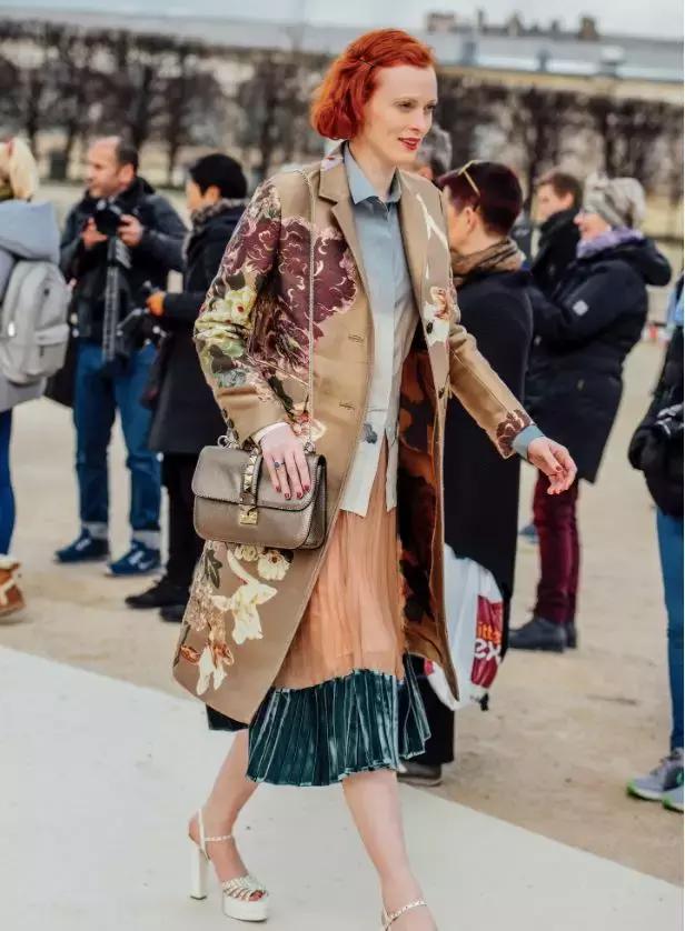 秋天穿丝绒太美太高级了 (轻薄高级的丝绒质地太讨人喜欢了)