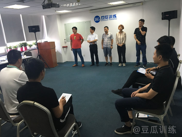 不敢上台发言很紧张怎么办,如何克服上台发言紧张心理