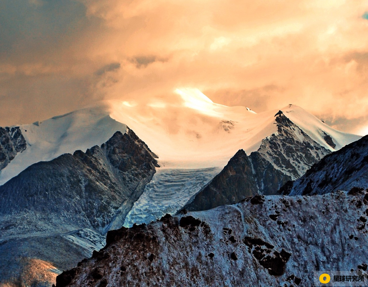 甘肃荒凉风景视频,甘肃荒凉的美景