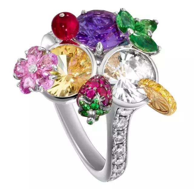 对付女人,没有一件珠宝解决不了的!