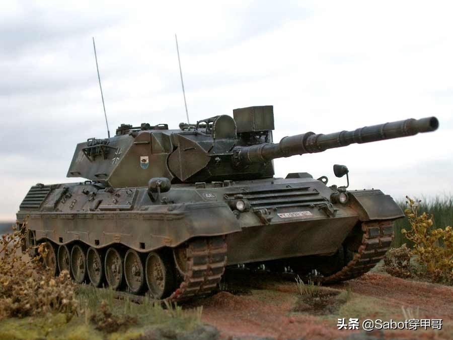 意大利犀牛主战坦克,北约国家装备的豹1主战坦克图片