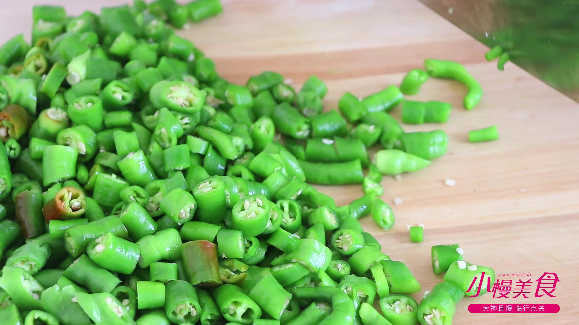 腌辣椒最简单的方法又最好吃,简单的腌辣椒方法大全