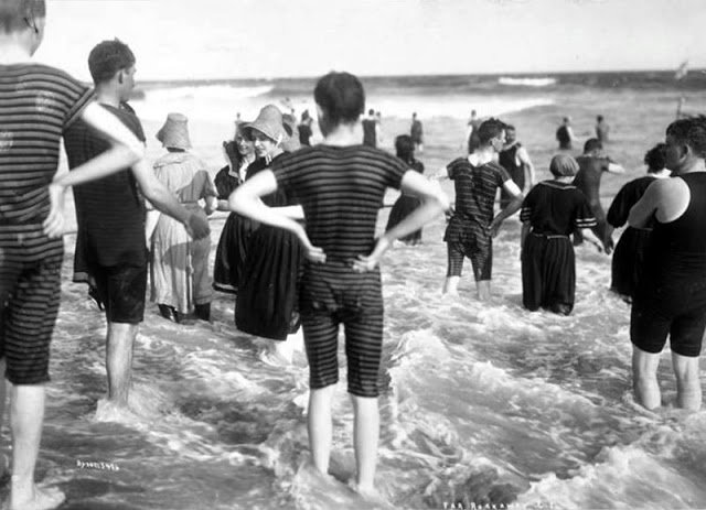 今年最流行泳衣男士,经典男款泳衣推荐