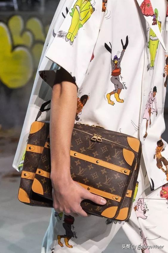 男士包袋什么好看,好看的男挎包奢侈品