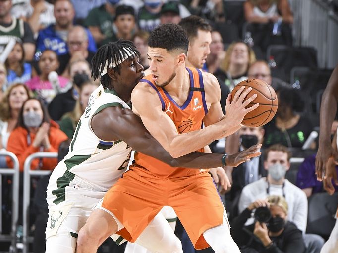 霍勒迪关键抢断不同语言解说,关键抢断霍勒迪不是双枪了吗