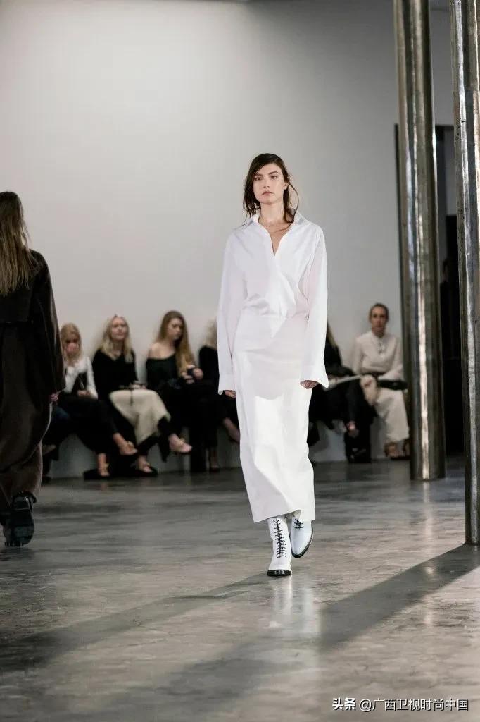 百搭韩系马丁靴,超百搭款马丁靴