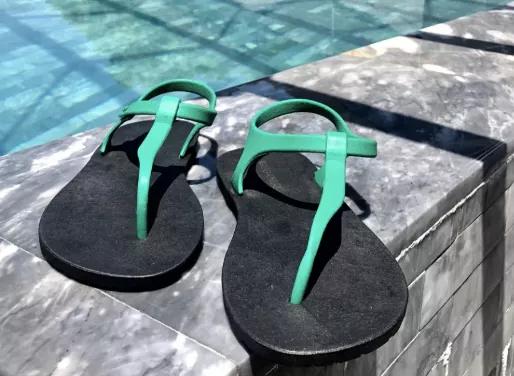 泰国橡胶拖鞋人字拖,泰国原装进口防滑耐磨人字拖