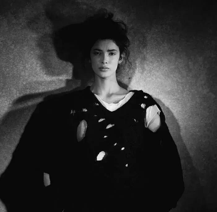 川久保玲年轻时的照片,川久保玲经典作品