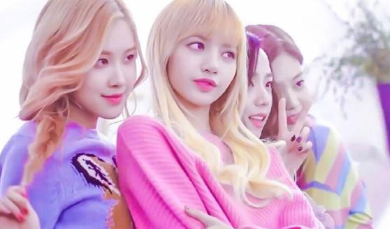 IU未P图遭狂嘲，Lisa素颜被骂“东南亚丑女”：离开滤镜脸崩了？