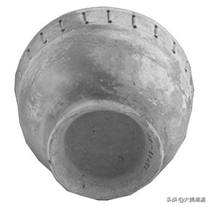 西周青铜乳钉纹簋,西汉青铜簋