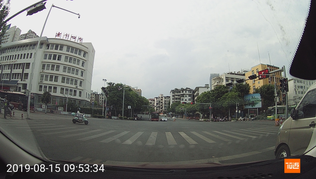 70迈智能后视镜梦想版评测,70迈智能后视镜和梦想版区别