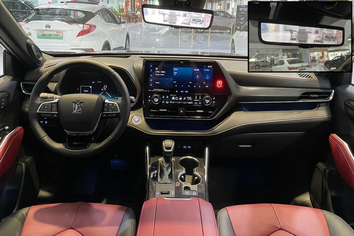 试驾丰田皇冠陆放对比汉兰达,丰田皇冠陆放和新款汉兰达