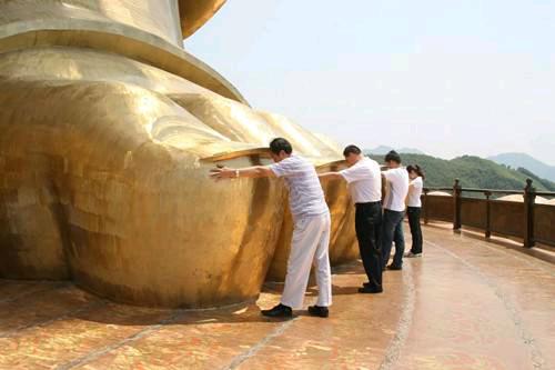 鲁山大佛和尧山是一个地方吗,鲁山大佛到尧山风景区多远