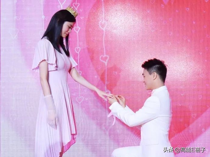 赌王何鸿燊最不受宠的子女,赌王何鸿燊不可复制的传奇人生