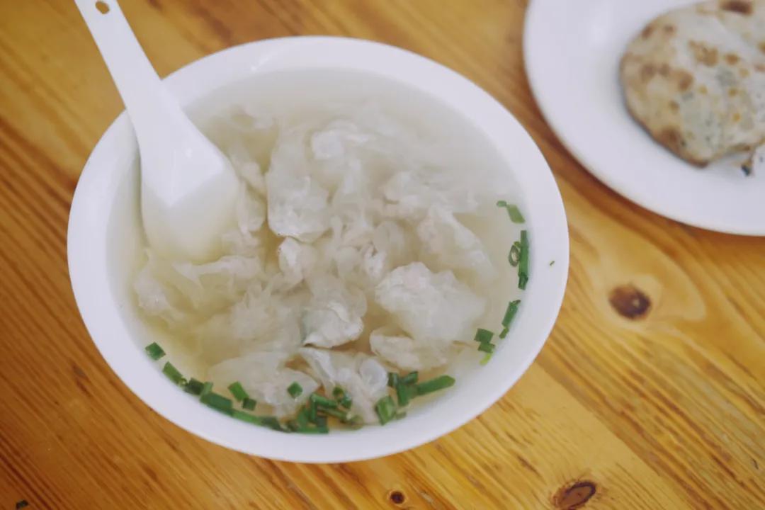 每顿人均20块，坐高铁来这座浙西小县城吃个过瘾