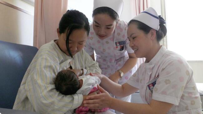 奶水不足该怎么正确追奶,六个月奶水少怎么办如何快速追奶