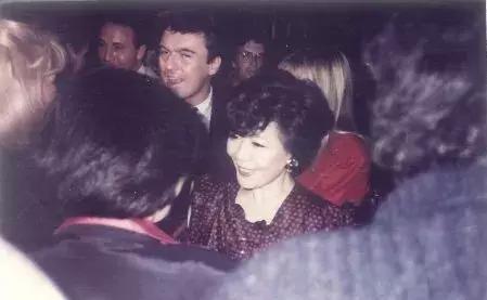 86岁的好莱坞华人教母：我是一只独来独往的豹，不需要结婚