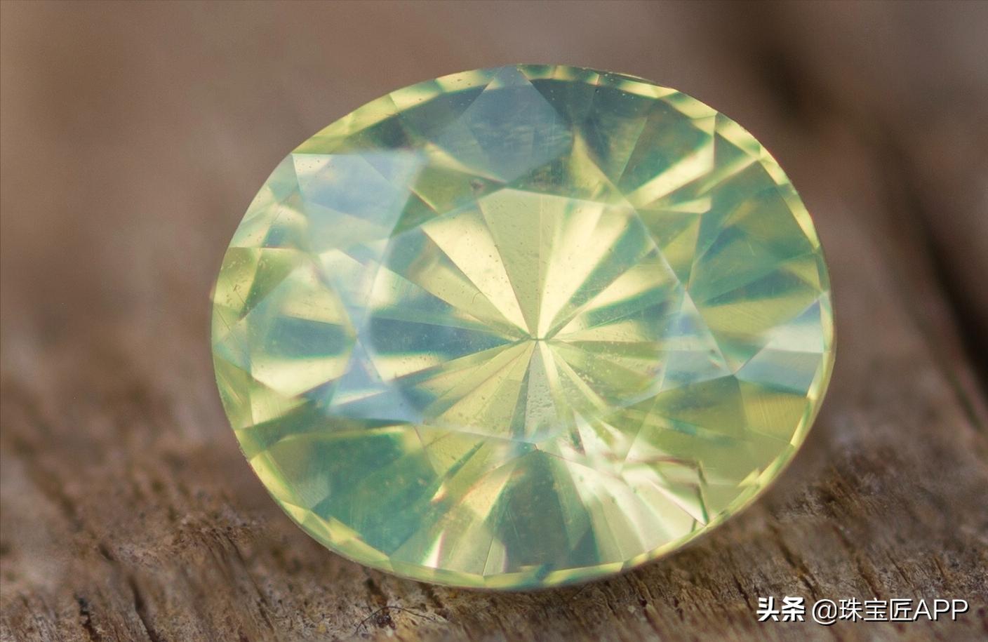 让人又爱又恨！“奶体”宝石究竟是好还是坏？