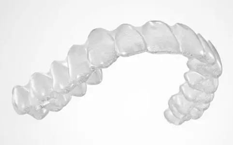 拔牙做隐形正畸常见问题,helen齿科