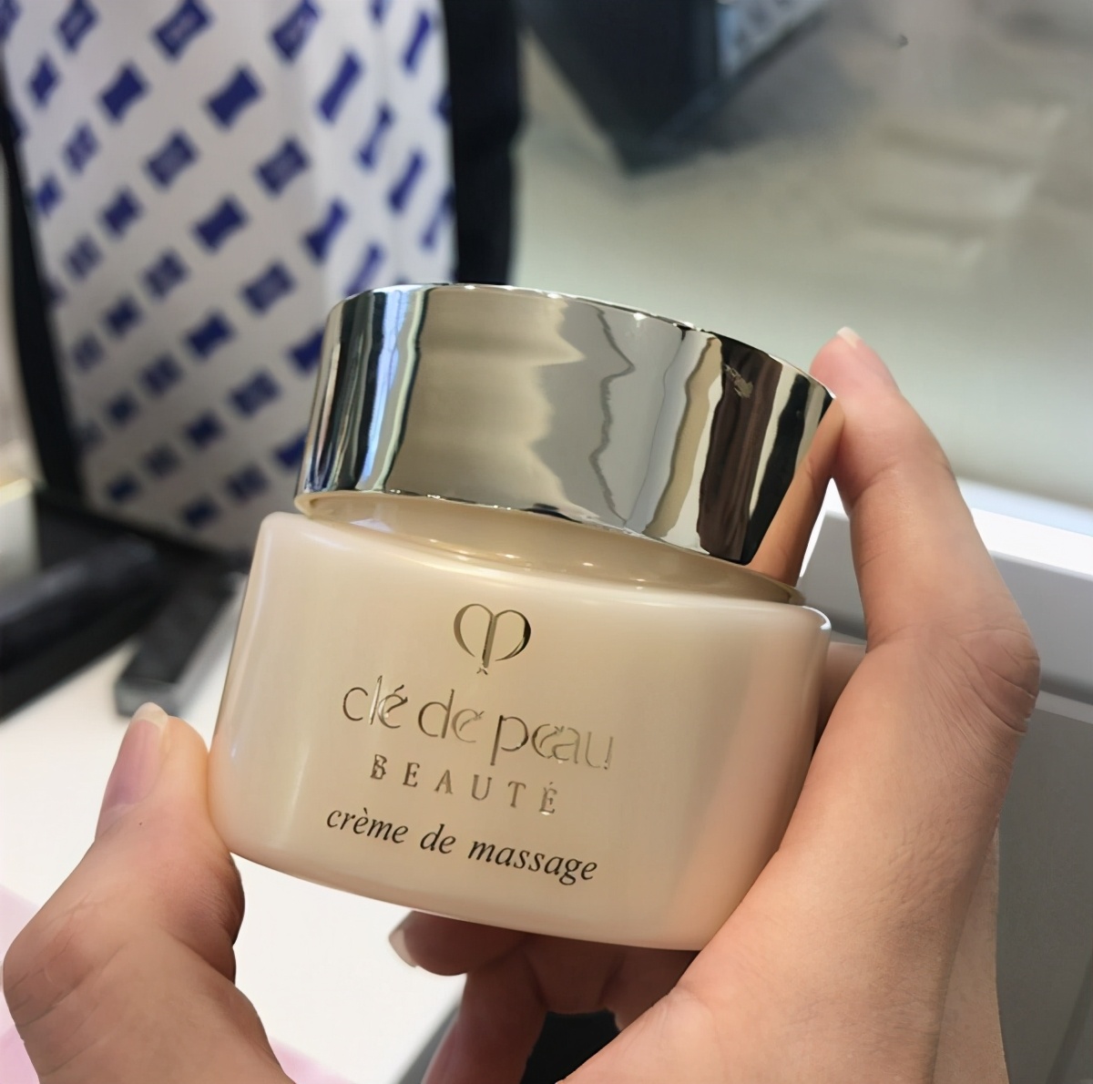 日本有什么好用的护肤品推荐,去日本必买的几款好用的护肤品