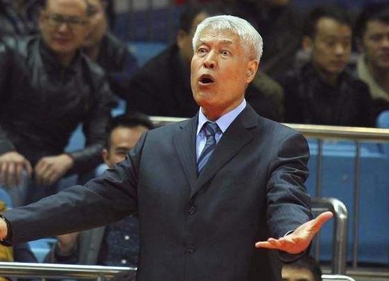 辽篮队员名称,辽篮一山不容二虎赵继伟郭艾伦