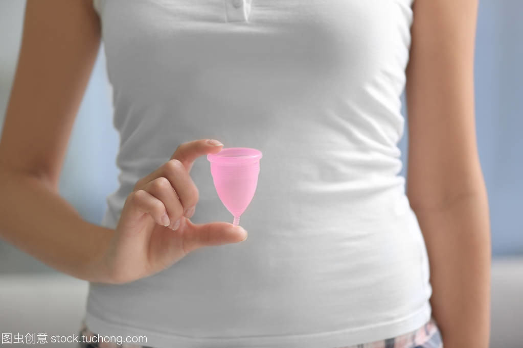 女性经期如何选择卫生巾,经期卫生巾使用的问题