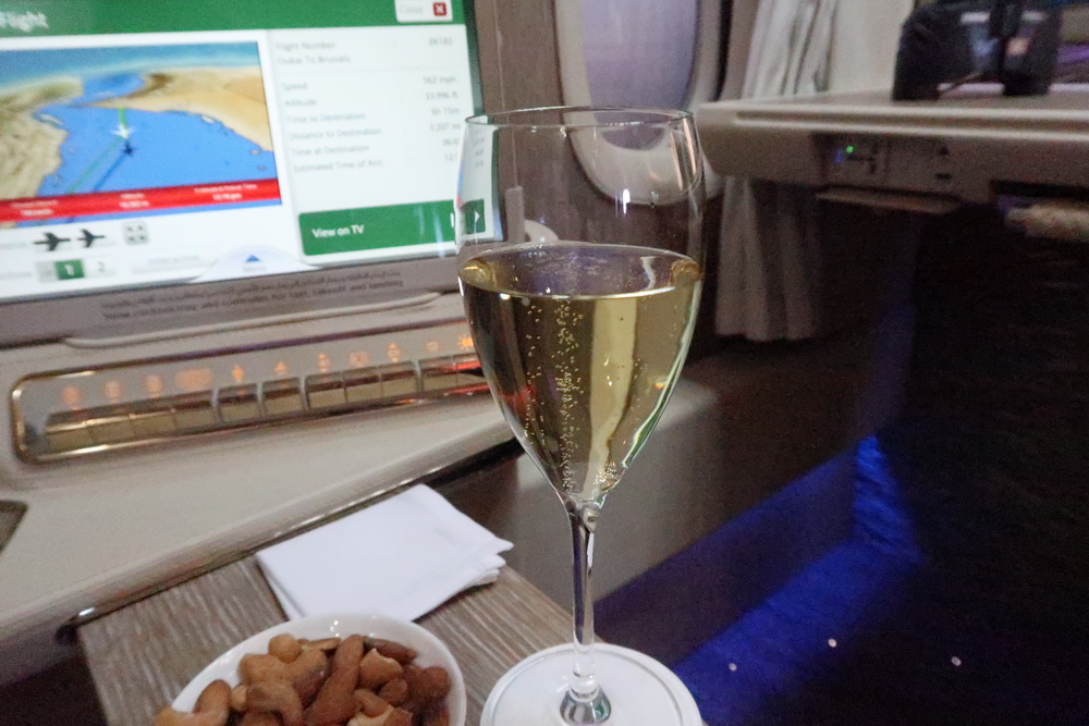 阿联酋航空777300经济舱,阿联酋航空777头等舱机票