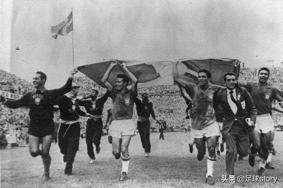 他是“落叶球”的鼻祖，带领桑巴军团治愈了长达八年的巴西之殇