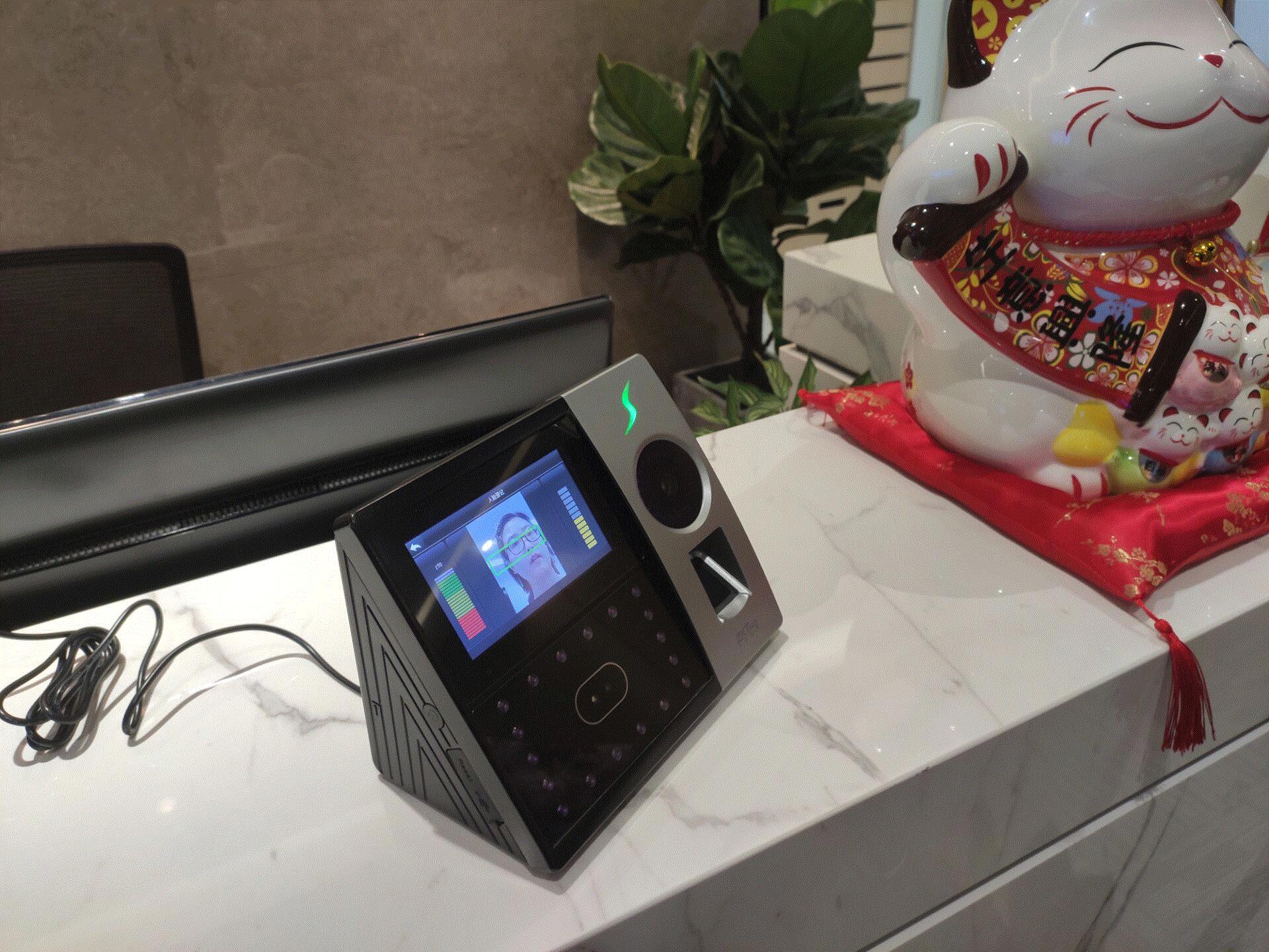 免费上门安装考勤机,上门安装考勤机收多少费用