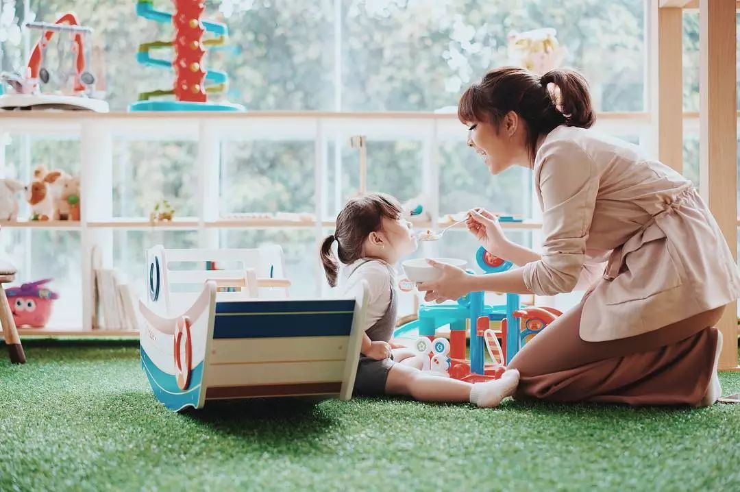 纠正孩子吃饭小妙招,三岁小孩教你玩玩具