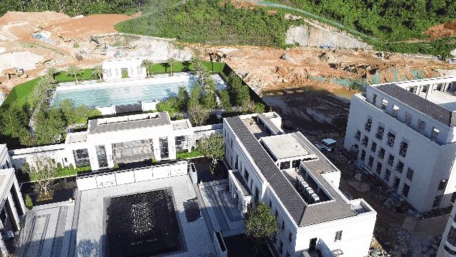 增城万科城：没车寸步难行，全靠“广附牌”揽客？