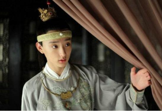 曝陈小纭旧照于小彤,于小彤陈小纭照片图文