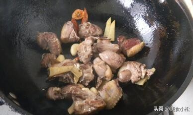 半只鸭子怎么做三菜一汤,鸭子炖什么菜好吃又营养