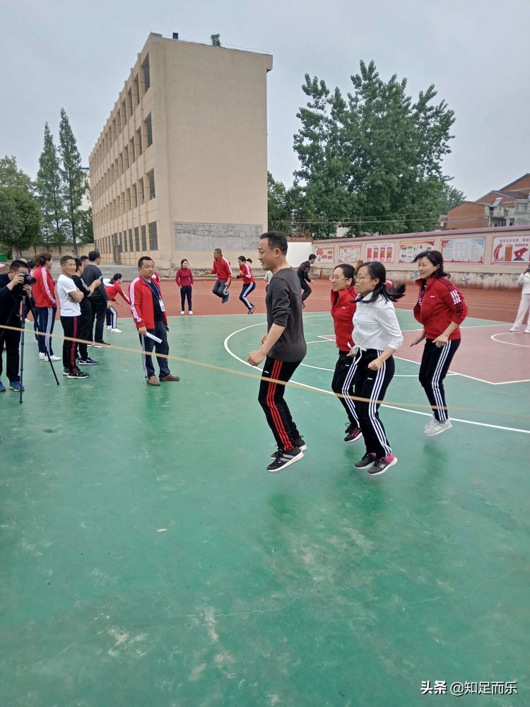 我运动我快乐---随县新街镇第二小学举办趣味运动会