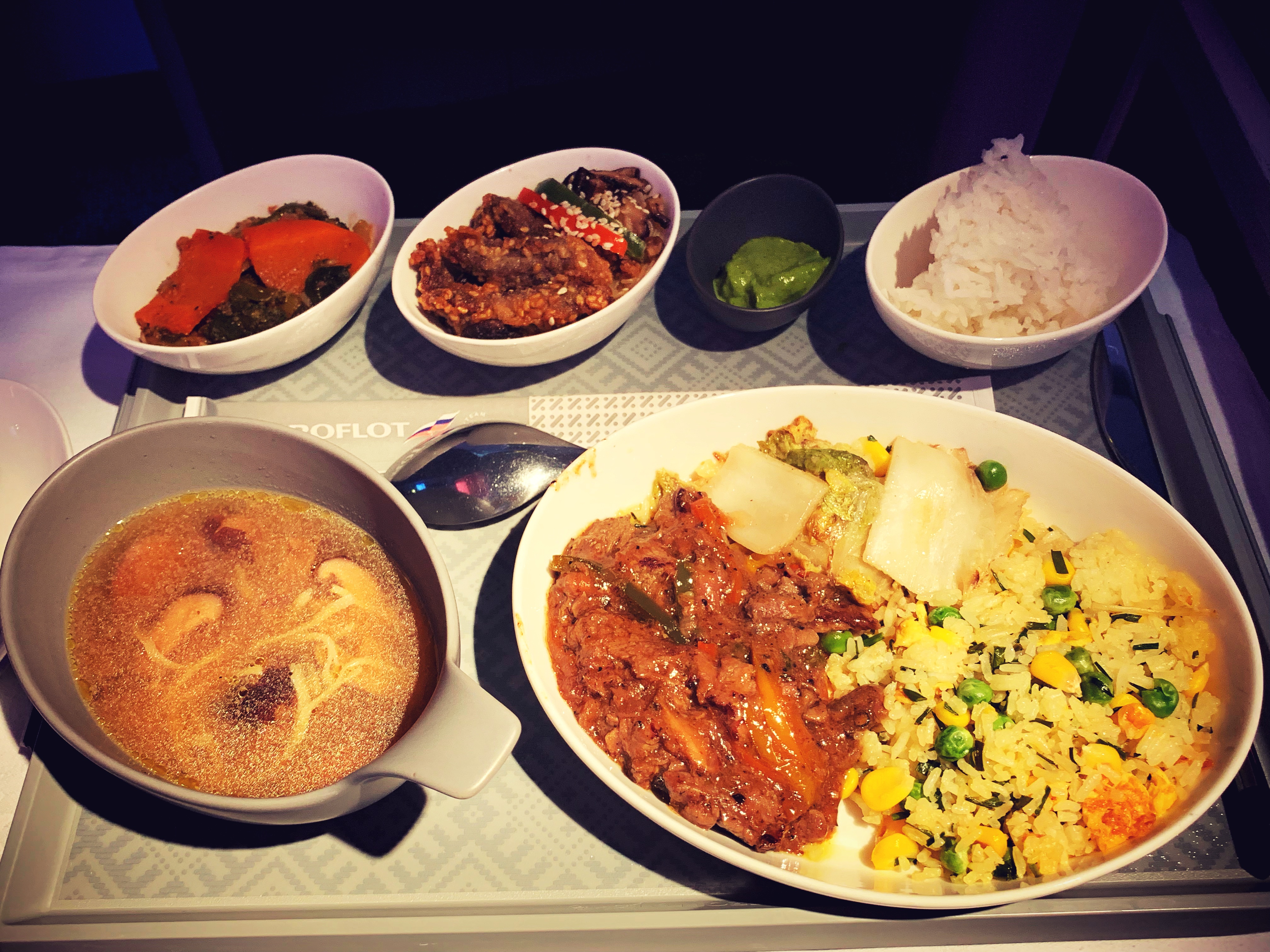 俄航舒适经济舱,上海飞莫斯科俄航餐食