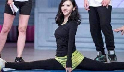 劈叉下不去还要蹲马步,劈叉下不去单腿上不去怎么办